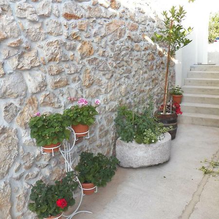 Apartman Bonaca Vrbnik Zewnętrze zdjęcie